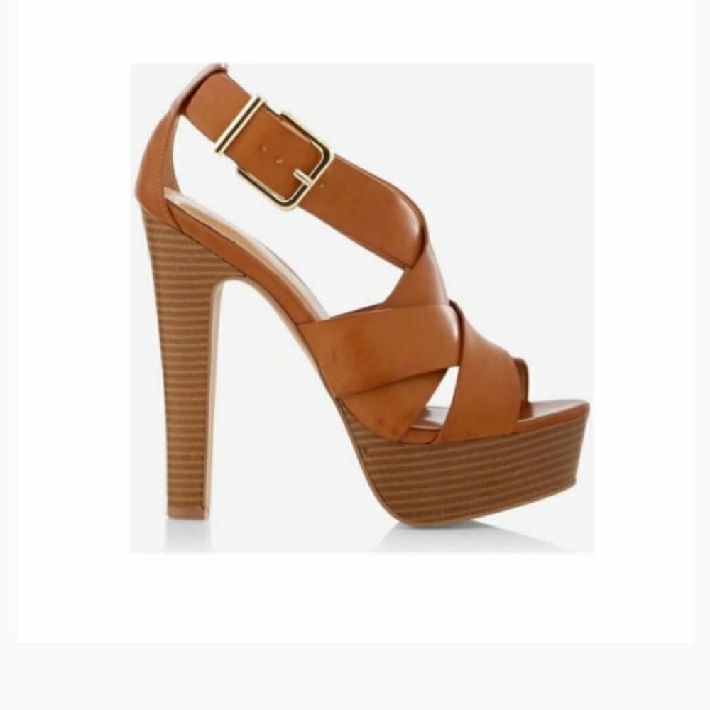 EXPRESS PLATFORM SANDAL SIZE 9